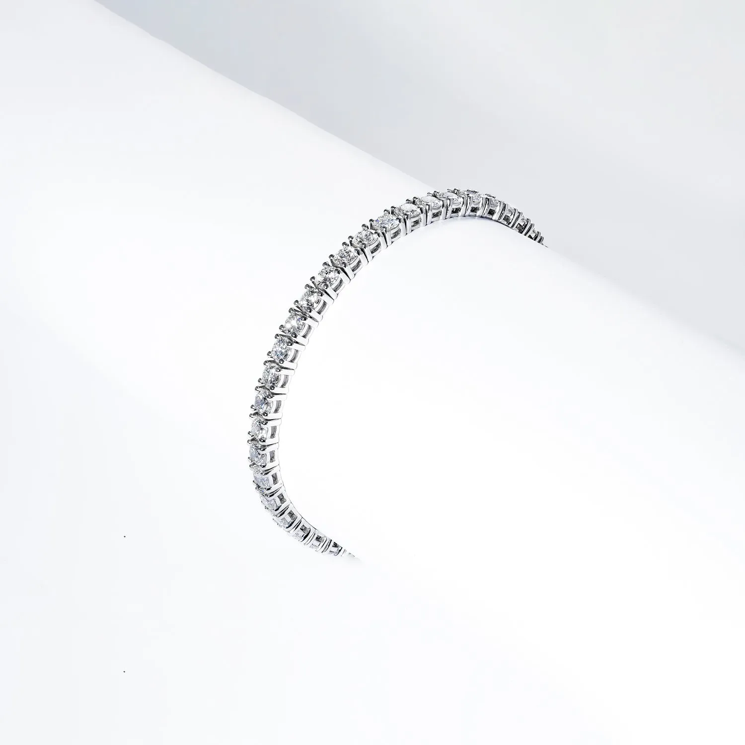 Libby 9 Carat Round Brilliant Lab Grown Single Row Diamond Tennis Bracelet in 14k White Gold
